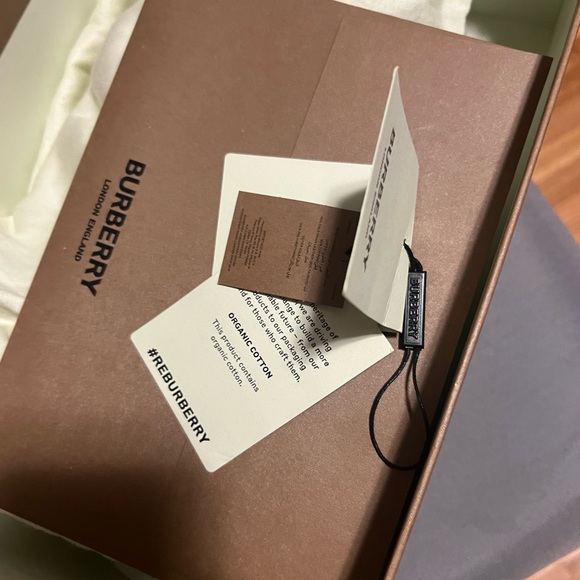 Burberry Low Top Sneakers - Picture 2 of 6